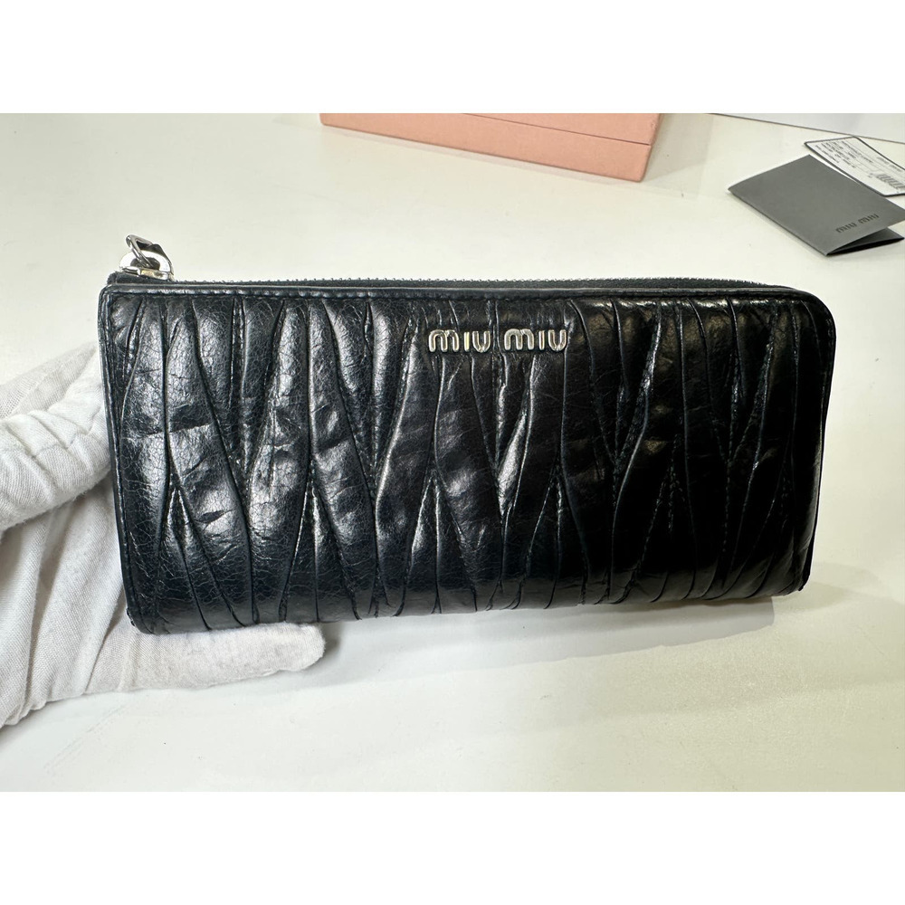Authentic MIU MIU Black Matelasse Lux Leather Zip Wallet 5M1183 - Picture 3 of 13